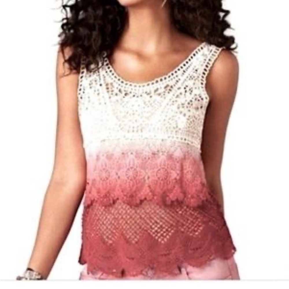 American Eagle Outfitters White and Pink Asymmetrical Cropped Tank Top